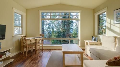 Chinquapin Retreat - main image