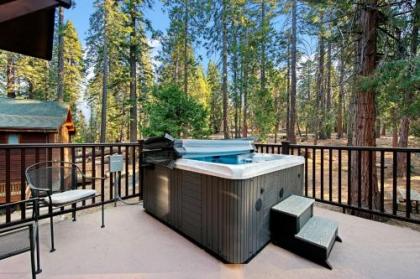 Oso Lodge W-Hot Tub and Ev Charger - image 2