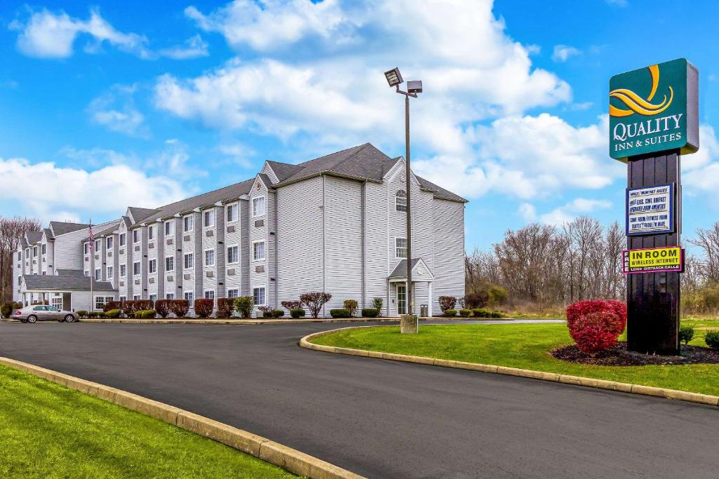 Quality Inn & Suites North Lima - Boardman - main image