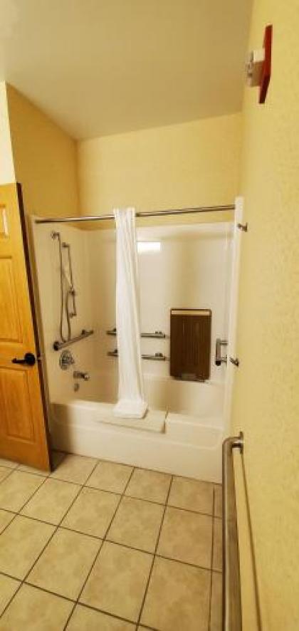 Country Inn & Suites by Radisson Youngstown West OH - image 13