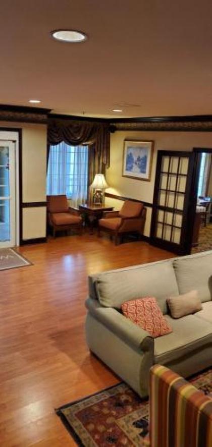 Country Inn & Suites by Radisson Youngstown West OH - image 4