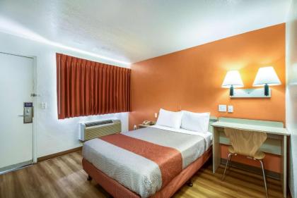 Motel 6-Youngtown AZ - Phoenix - Sun City - image 10