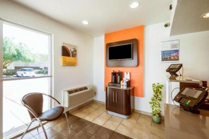 Motel 6-Youngtown AZ - Phoenix - Sun City - image 5