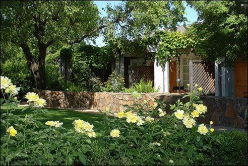 Petit Logis Inn - main image