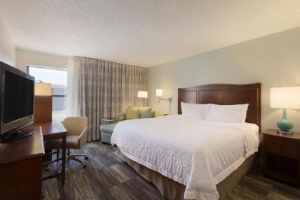 Hampton Inn Zanesville - image 15