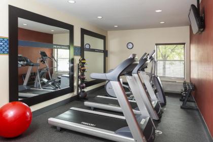 Hampton Inn Zanesville - image 5