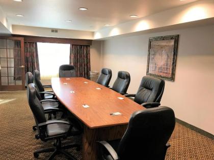 Country Inn & Suites by Radisson Zion IL - image 14