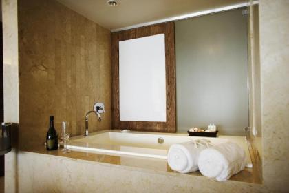 Costa d'Este Beach Resort & Spa - image 7