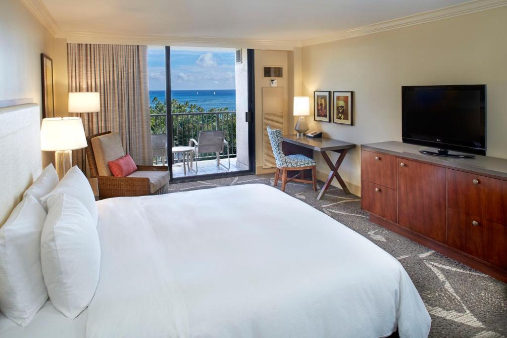 Hilton Hawaiian Village Waikiki Beach Resort - image 4