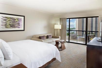 Hilton Hawaiian Village Waikiki Beach Resort - image 9