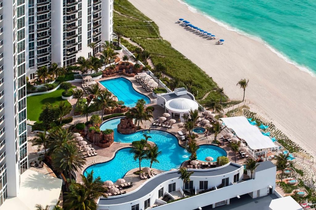 Trump International Beach Resort - main image