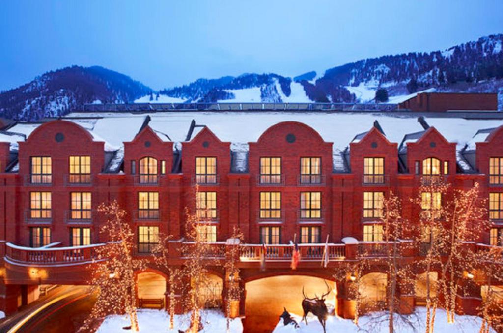 St. Regis Aspen Resort - image 2