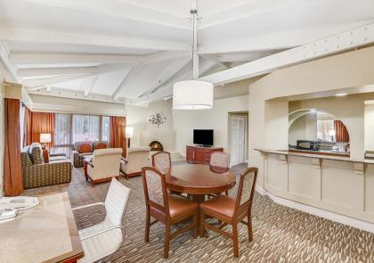 Pointe Hilton Tapatio Cliffs Resort - image 15