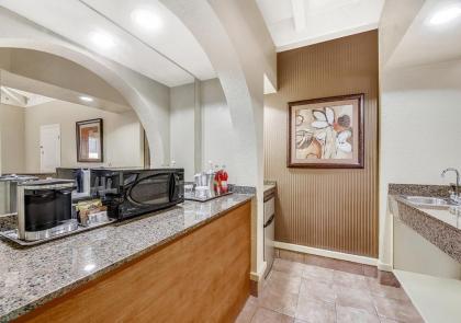 Pointe Hilton Tapatio Cliffs Resort - image 16