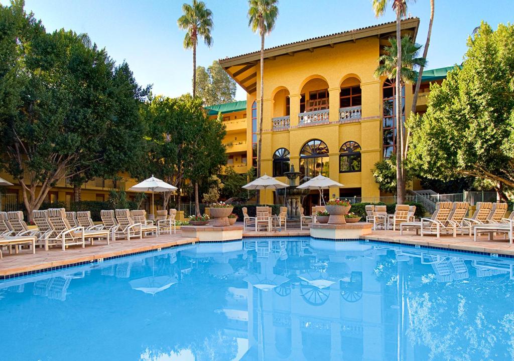 Pointe Hilton Tapatio Cliffs Resort - image 4