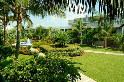 The Beachcomber St. Pete Beach Resort & Hotel - image 16