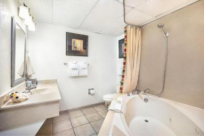 Grand Plaza Hotel Beachfront Resort - image 17