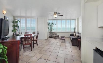 Grand Plaza Hotel Beachfront Resort - image 4