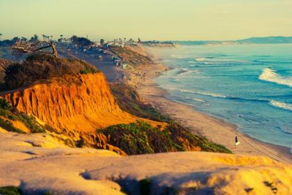 Holiday Inn Express Hotel & Suites Carlsbad Beach an IHG Hotel - image 2