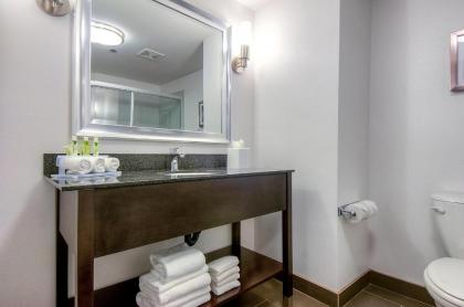 Holiday Inn Express Hotel & Suites Carlsbad Beach an IHG Hotel - image 20