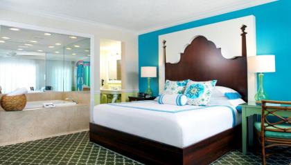 Ocean Key Resort & Spa a Noble House Resort - image 12