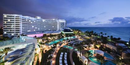 Which Movie Featured The Fontainebleau Hotel In Miami Beach?