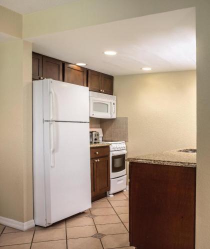 Club Wyndham Palm-Aire - image 19