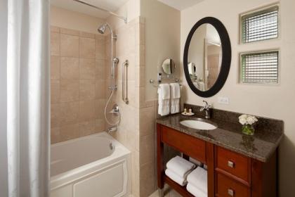 Sheraton Desert Oasis - image 4