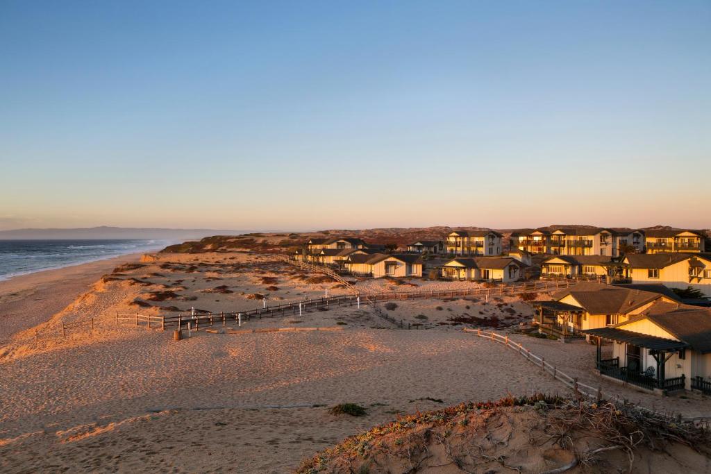 Sanctuary Beach Resort - main image