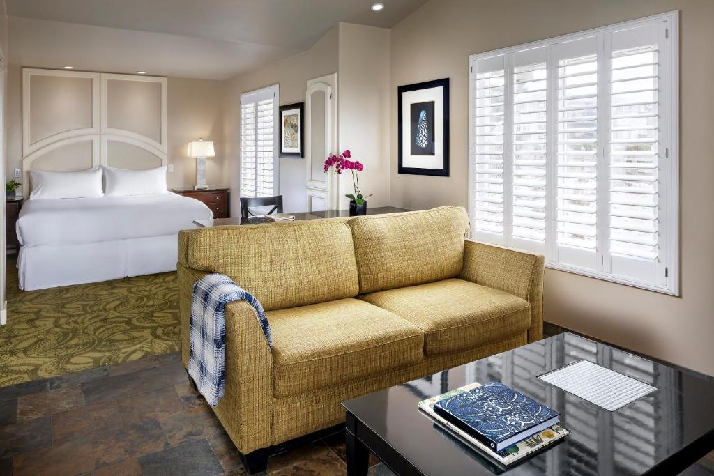 Sanctuary Beach Resort - image 5