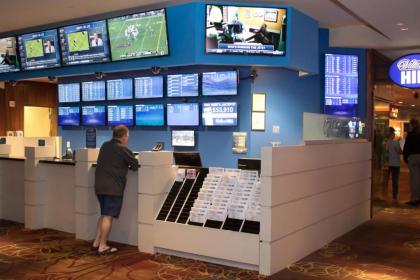 OYO Hotel and Casino Las Vegas - image 2
