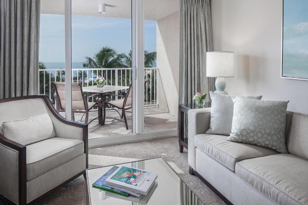 Marco Beach Ocean Resort - image 3