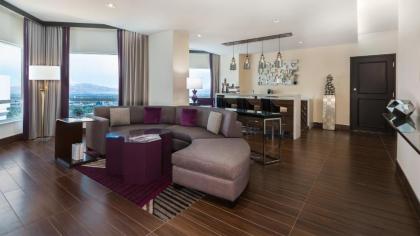 Harrah's Las Vegas Hotel & Casino - image 17