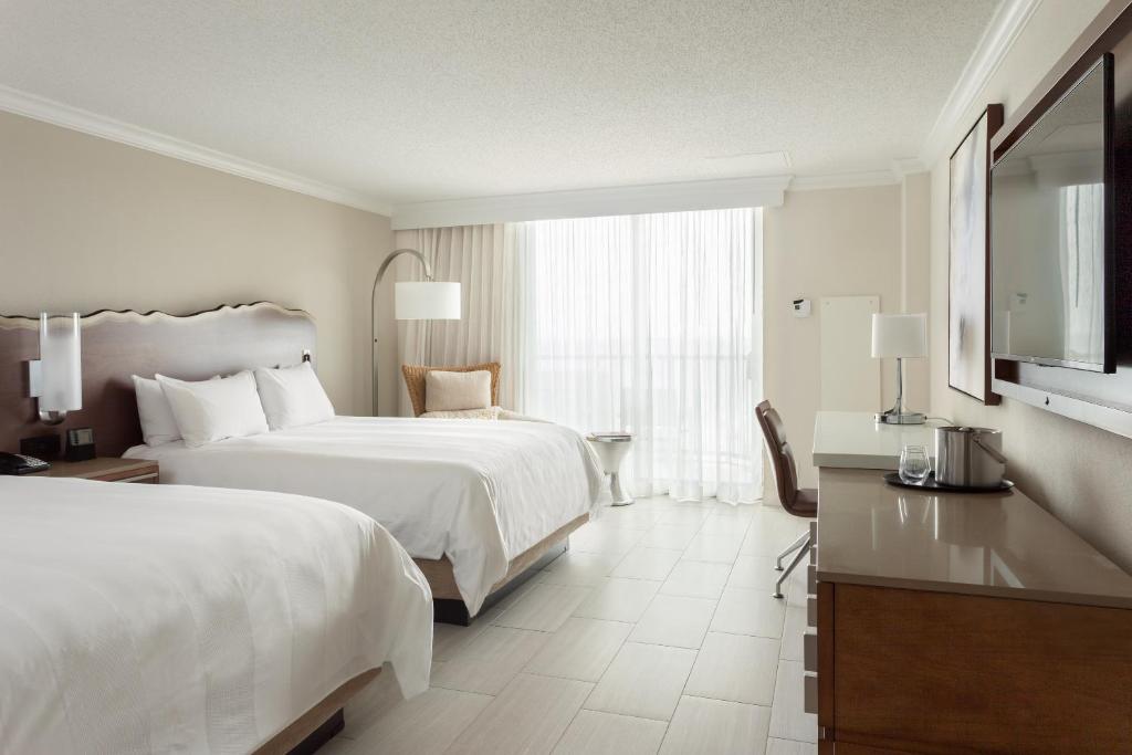 Fort Lauderdale Marriott Harbor Beach Resort & Spa - image 3