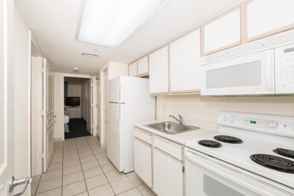 Bay Watch Resort & Conference Center - image 7