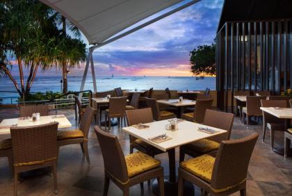 Sheraton Waikiki - image 3