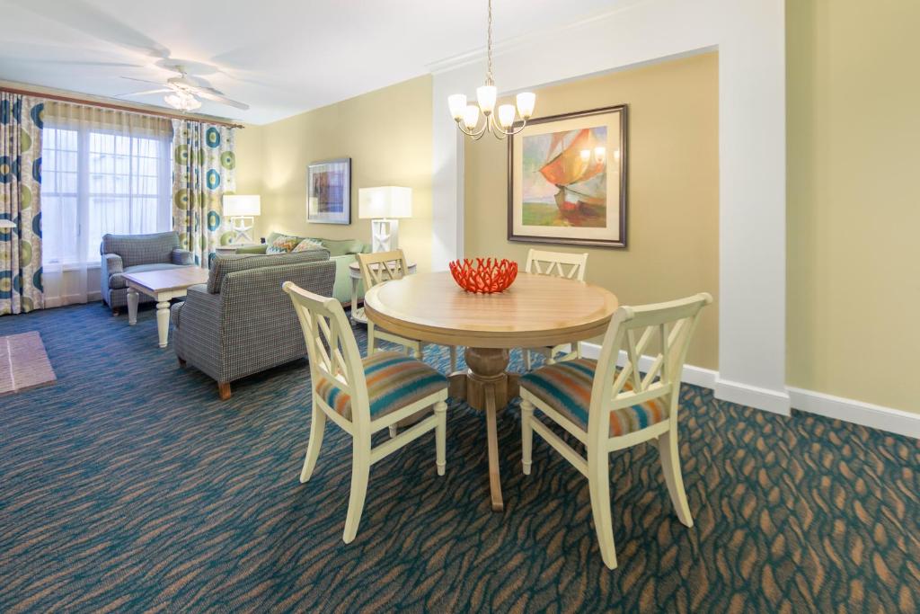 Holiday Inn Club Vacations South Beach Resort an IHG Hotel - image 3