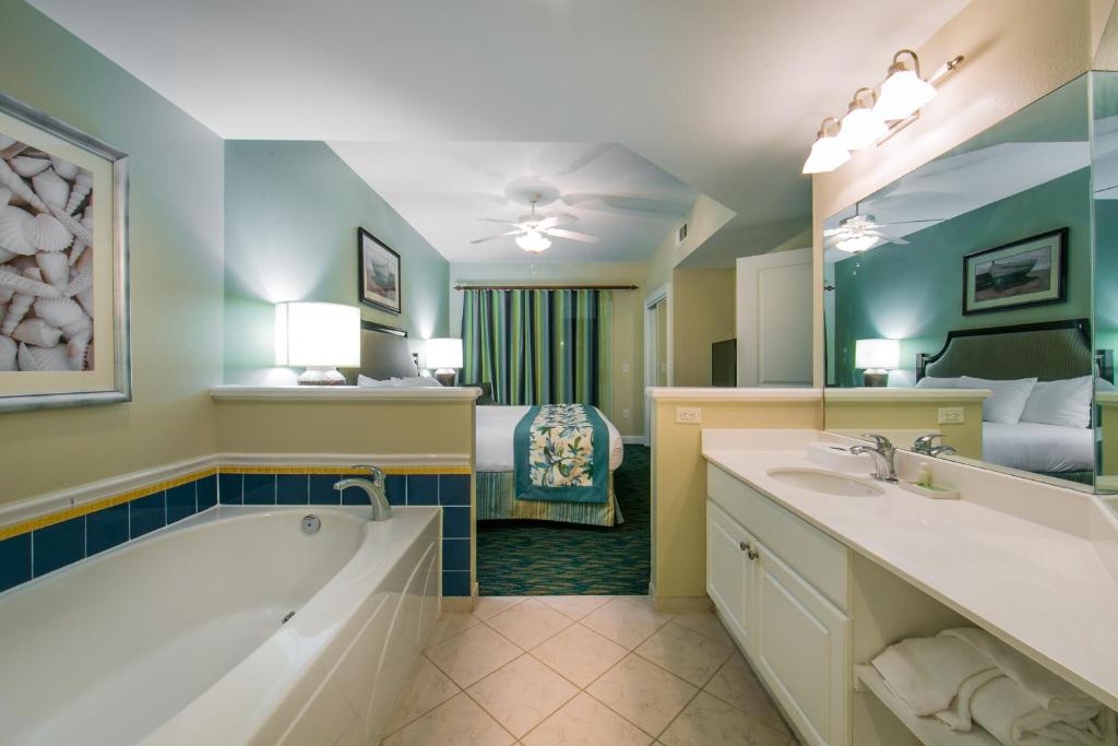 Holiday Inn Club Vacations South Beach Resort an IHG Hotel - image 4
