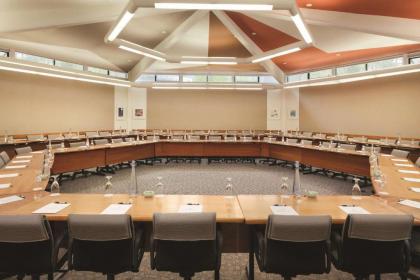 Aspen Meadows Resort - image 1