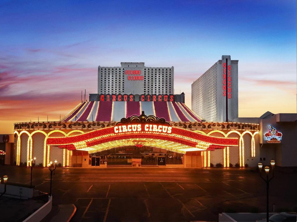 Circus Circus Hotel Casino & Theme Park - image 5