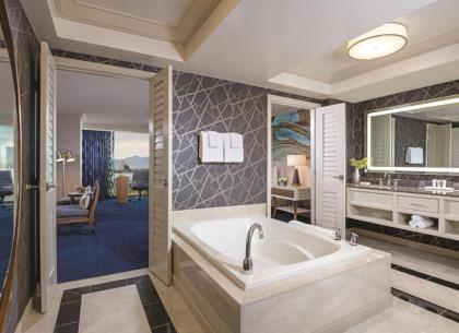 Mandalay Bay - image 19