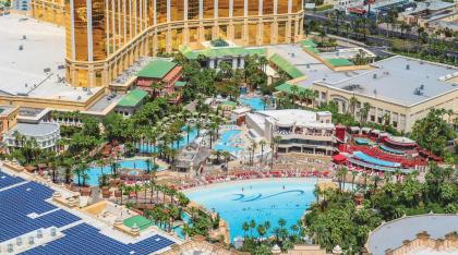 Mandalay Bay - image 3