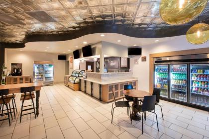 DoubleTree by Hilton Hotel Orlando at SeaWorld - image 16