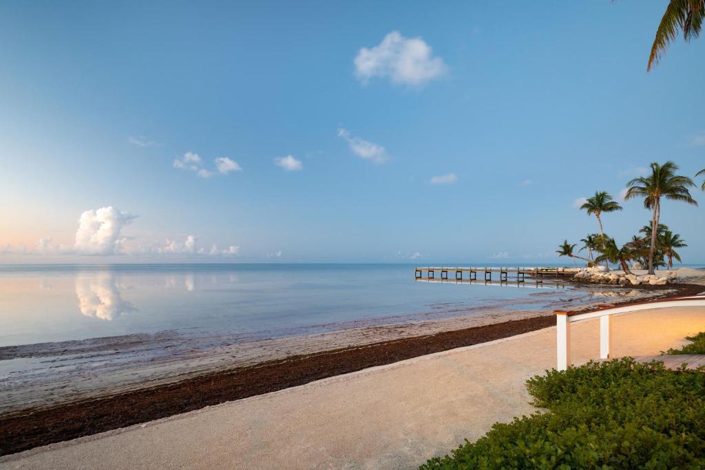 Grassy Flats Resort & Beach Club - image 3
