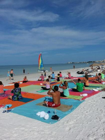 Tropical Beach Resorts - Sarasota - image 2