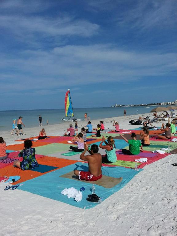 Tropical Beach Resorts - Sarasota - image 2