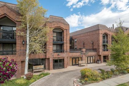 Park Plaza Resort Park City a Ramada by Wyndham - image 2