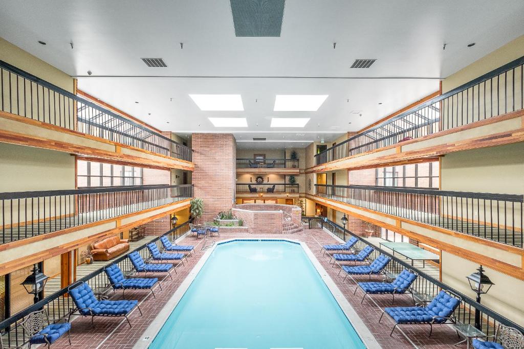 Park Plaza Resort Park City a Ramada by Wyndham - image 3