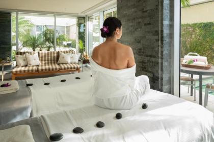 Naples Grande Beach Resort - image 5