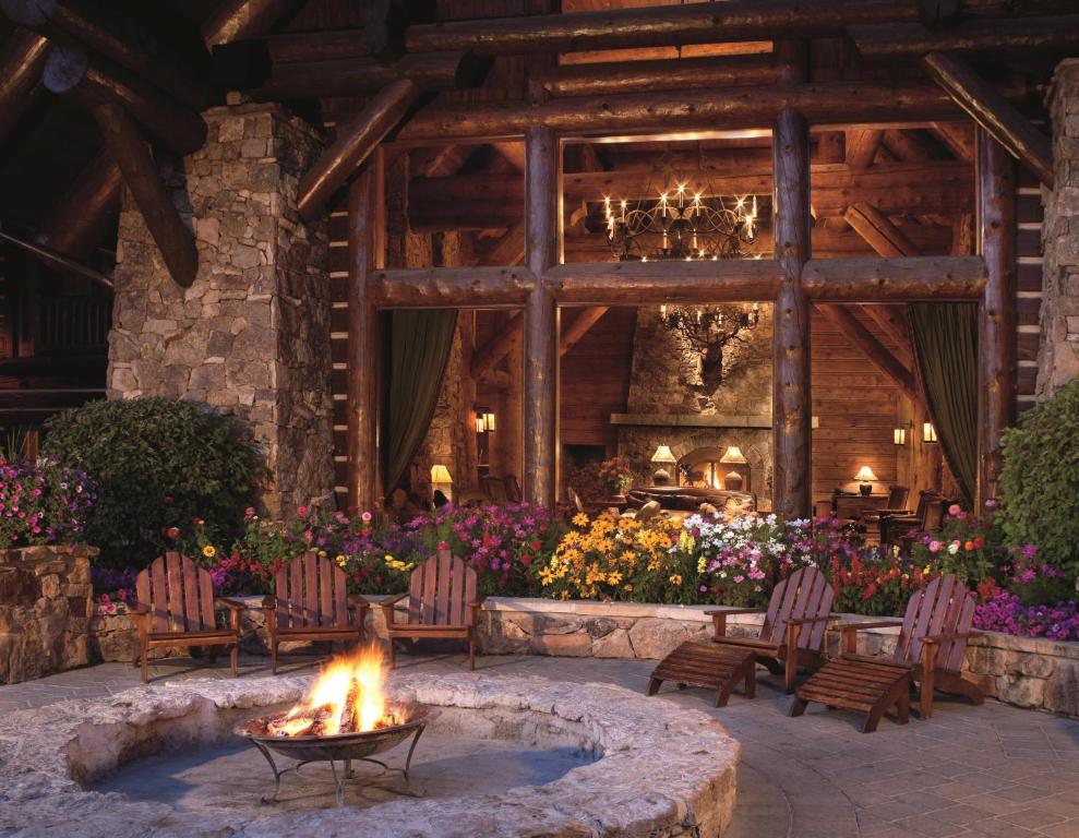 The Ritz-Carlton Bachelor Gulch - image 2